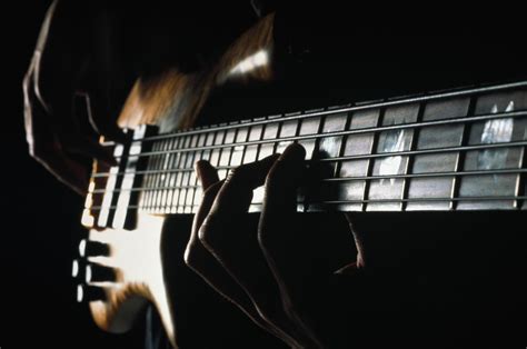 Simple Right Hand Bass Techniques For Beginners Bass Guitar Tabs Bass Bass Guitar Lessons