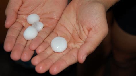 Wer erlebte vorhin einen hagelsturm? Storm och hagel i Italien - mitt i sommaren | FREEDOMtravel