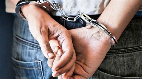 gurugram cops bust prostitution racket arrest 13