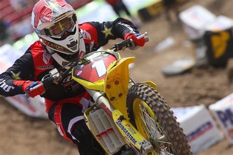 Reed battled hard with his rival. Chad Reed - Vital MX Pit Bits: Las Vegas - Motocross ...