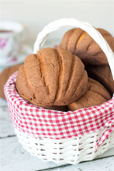 Conchas are a sweet yeast dough bread topped with a buttery sugar cookie topping. Mexican Sweet Bread (Conchas) - Cooking The Globe