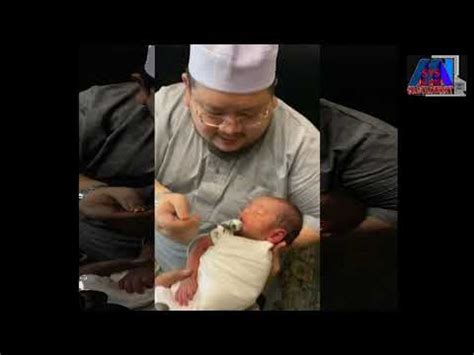 Ketika anakku lahir, aku membawanya kepada nabi shallallahu 'alaihi wa sallam. Ustaz Abdul Hadi Bakri - Bacaan Solawat ketika Tahnik bayi ...
