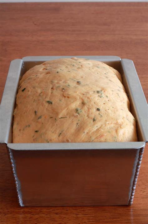 (this is a good time to go ahead and turn the oven on to preheat and help warm the kitchen). Fresh Tomato and Herb Bread | Recipe | Herb bread, Food ...