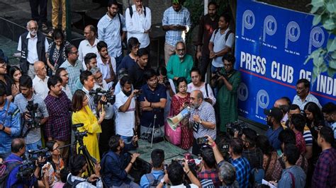 Delhi Police Opposes Bail Plea Of Newsclick Hr Head Amit Chakravarty