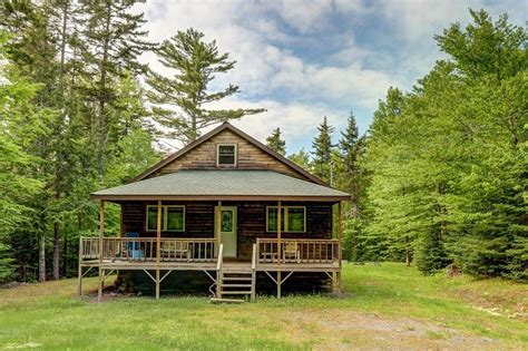 Greenville inn at moosehead lake. Cozy cabin in the woods close to Moosehead Lake, w ...