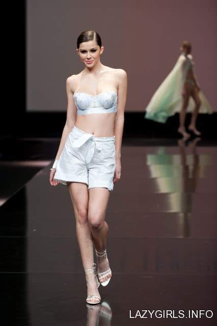 Naked Madalina Pica In Vh1 Fashion Awards