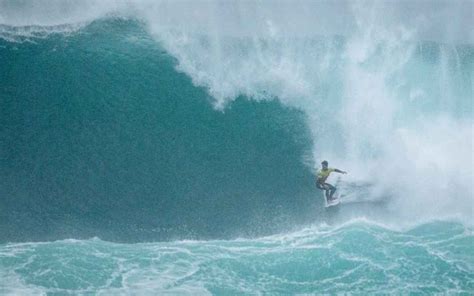 Maybe you would like to learn more about one of these? Gabriel Medina avança surfando forte em Margaret River