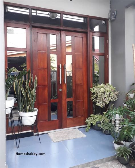 Desain Model Pintu Depan Yang Cocok Dengan Teras Rumah Homeshabby