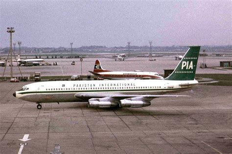 Filepia Boeing 720 At Lhr 1964 Wikimedia Commons