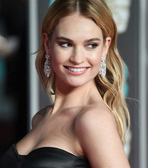 Lilian On Twitter Lily James Actress Stands With Amber Heard