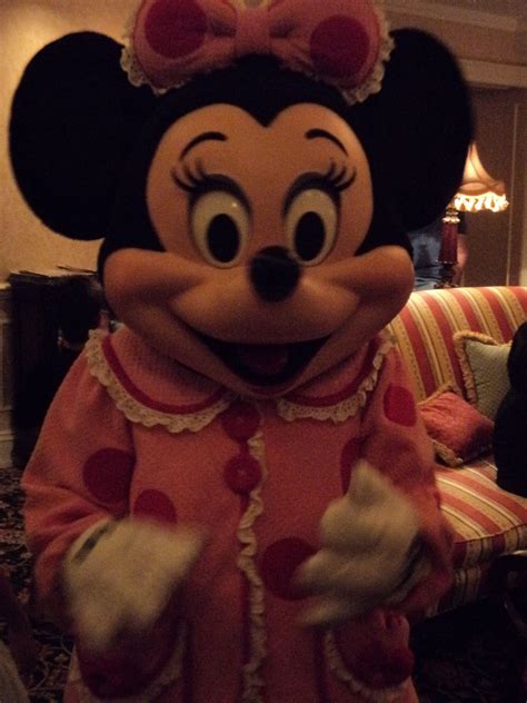 Minnie Mouse Bed Time Stories Club Suite Disneyland Hotel ♥ Hong
