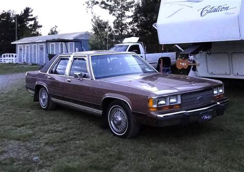 Please feel free to share your ride with us! 1990 Ford Crown Victoria - A Picture Review of the Ford ...