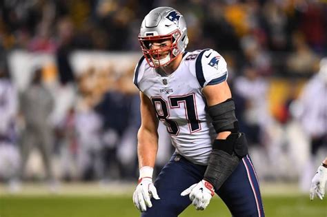 Rob Gronkowski Announces Nfl Retirement After 9 Seasons With Patriots