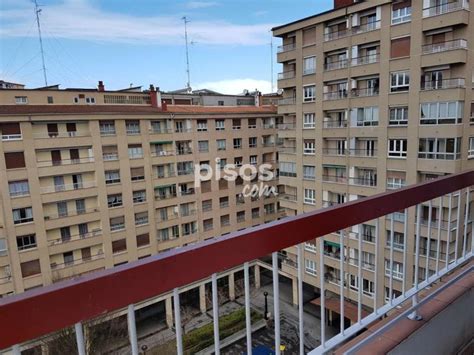 Apartamento en alquiler en opañel, carabanchel, madrid de 66 m² con 1 habitación y 1 baño por 700 €. Piso en alquiler en Plaza Axular en Pasaia por 800 €/mes