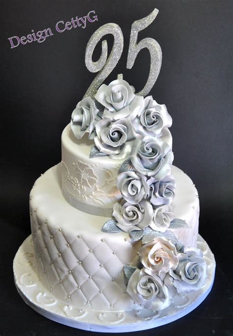 Per passare un anniversario di matrimonio felice è importante, oltre al rinnovare le promesse d'amore, regalare un sorriso ai festeggiati. Le torte decorate di CettyG...: 25° Anniversario... | cake ...