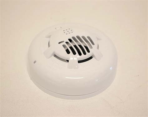Press the test or reset button and then relocate everyone, including pets, to the most common cause of a beeping carbon monoxide detector is a dying or defective battery. Smoke Detector | NorthStar Home Support | 877-252-4720