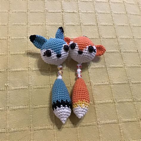 Un simpático y dulce zorrito realizado en la técnica huellas de bebé amigurumi como hacer unas originales huellas de bebe o piececitos amigurumi. Zorrito amigurumi, patron descargable, PDF patron ...