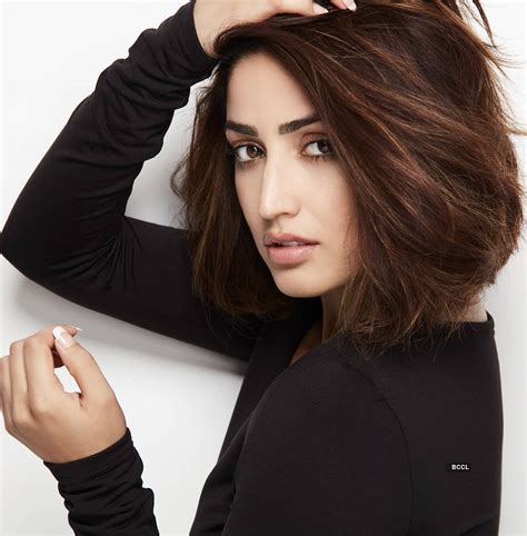 Yami Gautam Sheds Her Sweet And Simple Image With These Glamorous