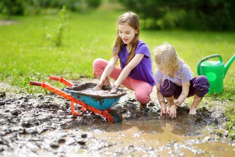 The Benefits Of Mud Play Kids Do Gardening