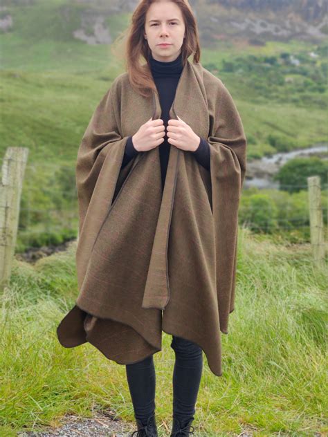 Irish Woven Wool Ruana Cape Wrap Cloak Soft Wool Bronzegreen