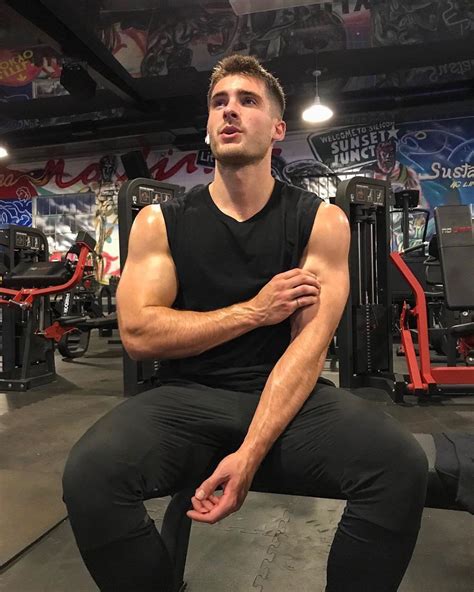 Cody Christian Teen Wolf Theo Raeken Meninos Teen Wolf Muscle Men Attractive Men Biceps