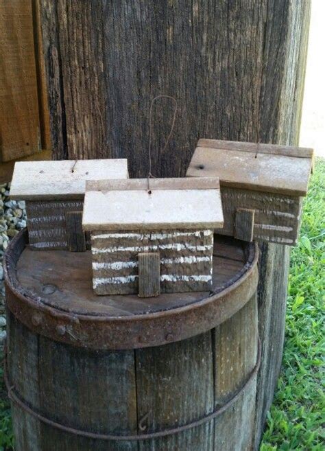 A vacation log cabin cottage is filled with memories. Log cabin ornaments made by Amy Duncan at ☆The Farm☆ 414 ...