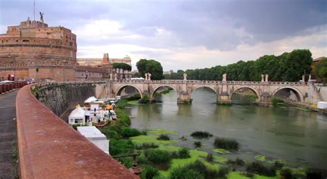 Anpfiff zwischen italien und wales ist am sonntag um 18 uhr im stadio olimpico in rom. Em Roma, Itália | Ponte, Italia