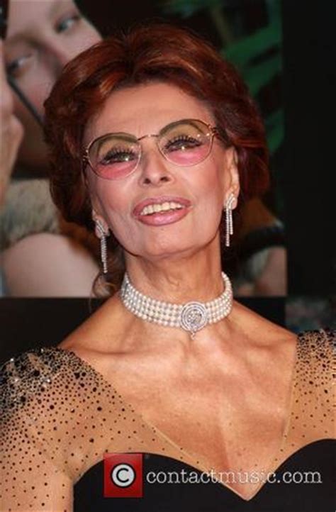 Sophia Loren Sophia Loren S Recovery Is Going Well Contactmusic Com