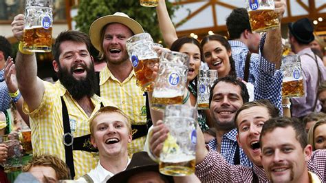cheers oktoberfest beer festival kicks off in munich euronews