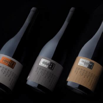 Wine Bridges label - the hidden connections behind wine