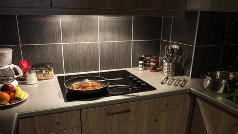 Find cheap or luxury self catering accommodation. Adagio Liverpool City Centre Apartments - SilverDoor