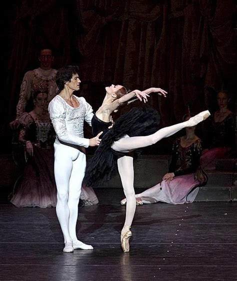 Ulyana Lopatkina And Danil Korsuntsev In Swan Lake Ballet Dancers