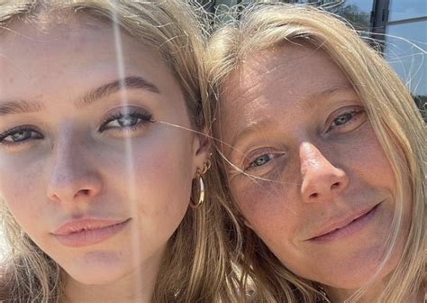 Gwyneth Paltrow Goes Makeup Free In National Daughters Day Selfie With 17 Year Old Apple