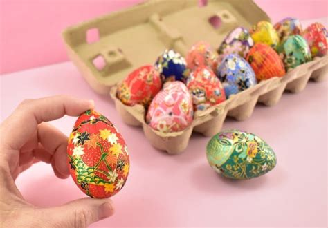 What to make with tissue paper easter eggs? This tutorial will show you how to make gorgeous origami ...
