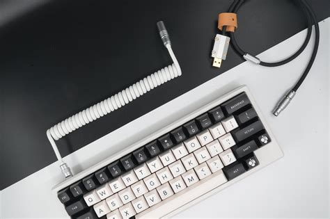 Melgeek Handmade Usb Cable Coil On The Keyboard Side Panda