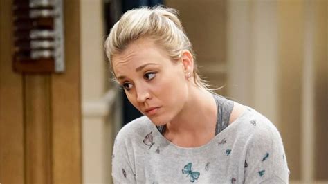 Big Bang Theory Star Kaley Cuoco Shares Steamy Lingerie Photo From Set Check Out Those Abs