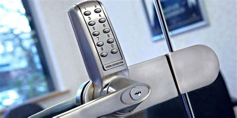 The Many Types Of Electronic Door Locks For Commercial Settings