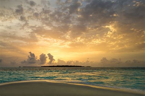 Premium Photo Sunset On Sea In Maldives