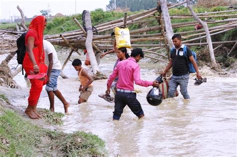Makeshift Bamboo Bridge Collapses Locals Hit The Himalayan Times