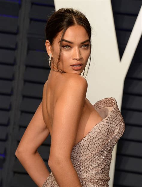 Shanina Shaik Nip便鞋 超短裙 17 相片