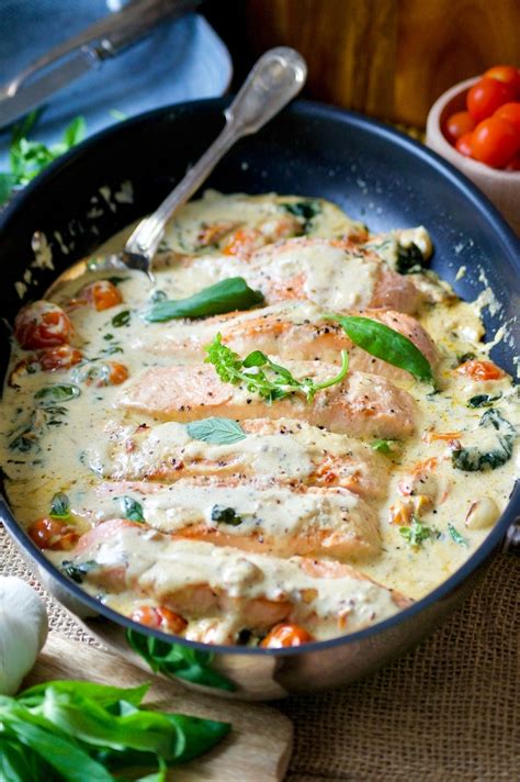 Saumon à la toscane crème épinards Aux délices du palais