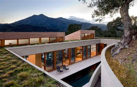 Living Roof On Slope House Merges Beautifully With California Hillside