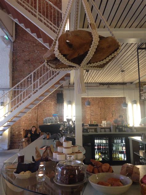 Such is the café/restaurant/bar ct coffee & coconuts in amsterdam. Pin on Lofts