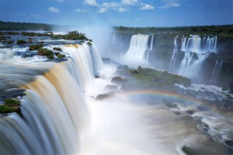 iguazu falls between argentina and brazil [4500x3000] r earthporn