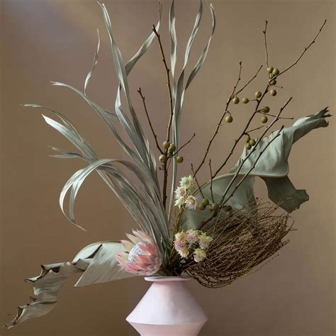 Dried Flower Arrangements To Inspire Your Fall Decorating Vogue