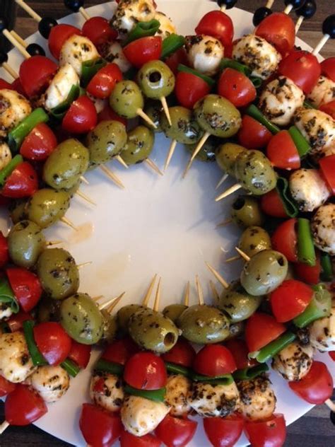 Descubre las 10 mejores ideas e inspiración de pinterest para christmas appetizers. Fingerfood: | Da mangiare | Pinterest | App, Olives and ...