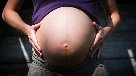 Una Mujer Que Dará A Luz A Su Nieto Primer Caso De Gestación Subrogada En Portugal