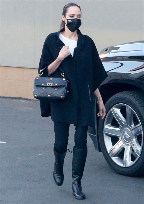 Angelina Jolie Wore Skinny Jeans And Riding Boots Who What Wear Uk