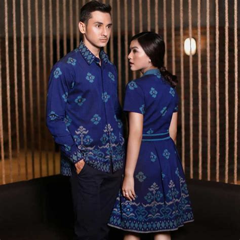 Pembahasan kali ini berisi tentang informasi gambar batik mulai dari sketsa ataupun kartun. √ 30+ Model Batik Couple (MODERN, MODIS, KOMBINASI, TERBARU)