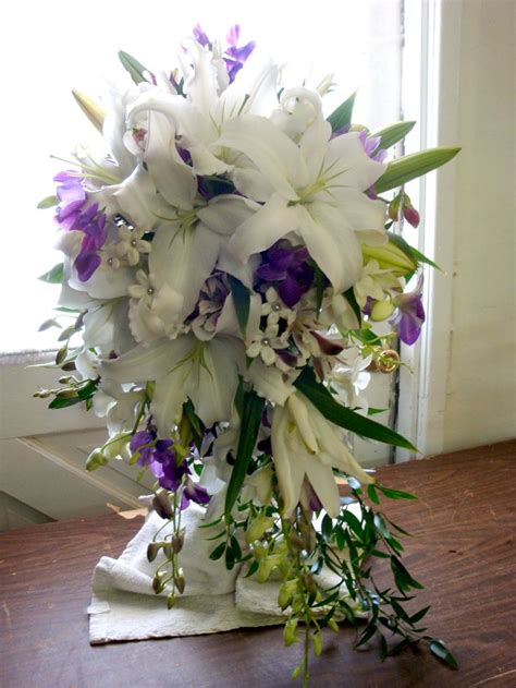 I like the idea of splashes of orange or yellow. 54 best images about Purple wedding bouquets on Pinterest ...